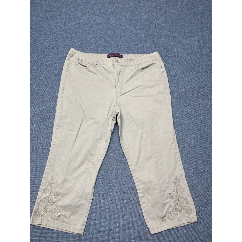 Gloria Vanderbilt Amanda Capri Pants Sage Green Floral Embroidered Sz 14 Cropped